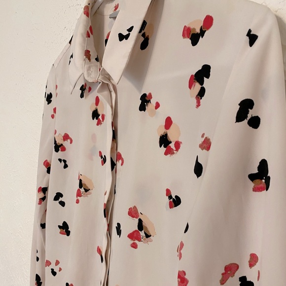 Button down - Picture 3 of 3